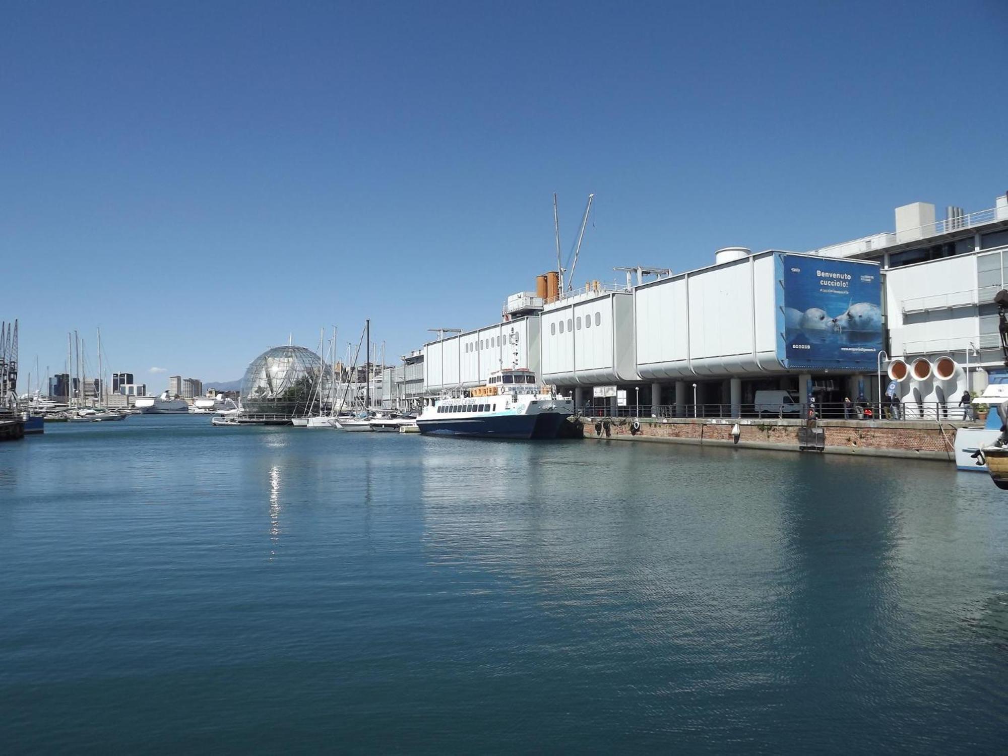 River House By Holiday World Genoa Exterior photo